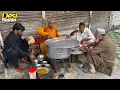 Download Lagu 80/- Rs ROAD SIDE BREAKFAST EVER MADE! 😍 BONG PAYA - STREET FOOD PAKISTAN