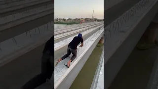 صعد فوق الجسر 