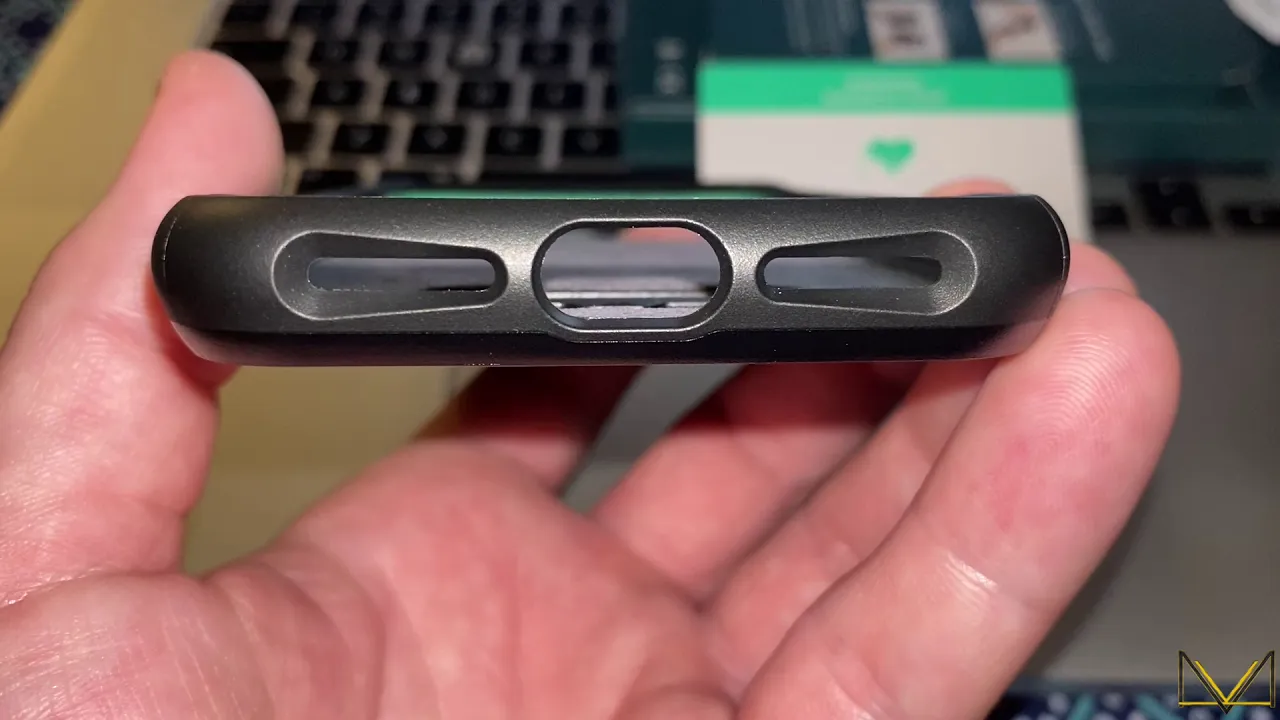 MICHAEL KHORA MEDIA PRESENTS MY UNOFFICIAL REVIEW OF THE MOUS LIMITLESS 3 CASE FOR THE iPHONE 11 PRO