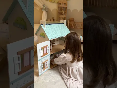 Bluebelle Wooden Dolls House