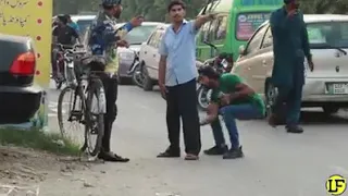 أضحك من قلبك وانسى كل همومك ضحك السنين مقلب هندي رائع أضحك من قلبك 