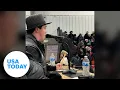 Fast-talking auctioneer speeds through bids during Ohio horse auction USA TODAY