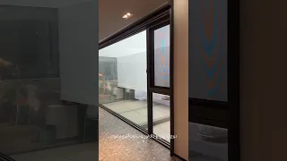 نوافذ وأبواب ألمنيوم عالية الجودة بسيطة في التصميم لكنها ليست عادية 