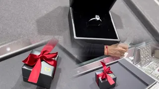 خرجنا عروسنا يشري كسوة الفرح واخيرا خذينا خاتم عروستنا  دندنها