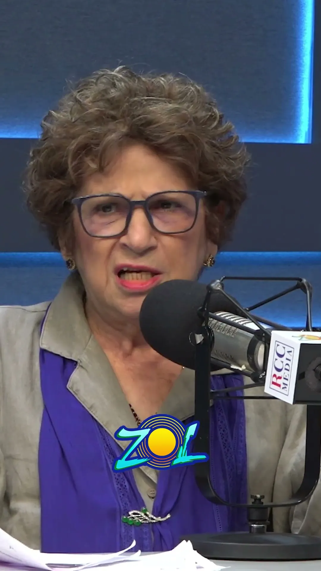 EL AGUA LLEGA AMARILLA A CIUDAD JUAN BOSCH