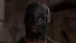 ملك بيحبس اخوه في قناع حديد علشان خايف على ملكه ملخص فيلم The Man In The Iron Mask 