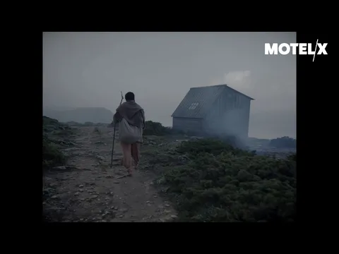 A Estranha Casa na Bruma (2018) | Trailer