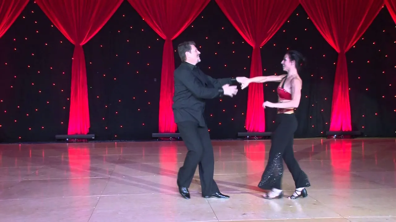 DCSX 2014 Open Swing   Dean Garrish & Raquel Williams