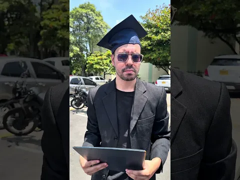 Su papá no estuvo en ningún momento de su vida y se apareció en su grado.