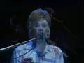 Daryl Hall & John Oates - Kiss On My List (Official Video)