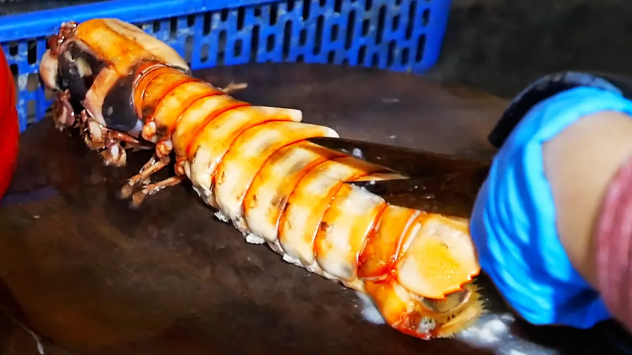 Vietnamese Street Food - GIANT ALIEN SHRIMP Seafood Vietnam