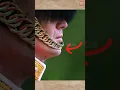 Download Lagu Alasan Topi Penjaga Kerajaan Inggris Dikaitkan Dibawah Mulut‼