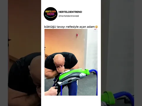 büktüğü tavayı nefesiyle açan adam😲