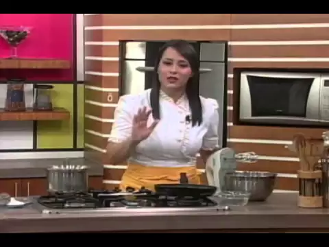 Suspiro limeño con merengue de oporto