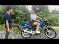 Download Lagu Girl's challenge: Completely restore a Honda 125cc motorbike that has been neglected for many years.