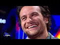 Surprise! Amir sings his hit "On dirait" with his group of friends - The Secret Box