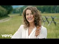 Download Lagu Caroline Jones - Country Girl (Official Music Video)