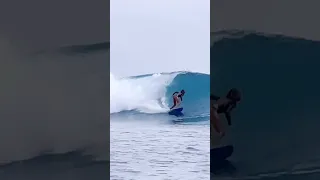 Somewhere off the coast of West Sumatra 🇮🇩🌊 #sailingfamily #surf
