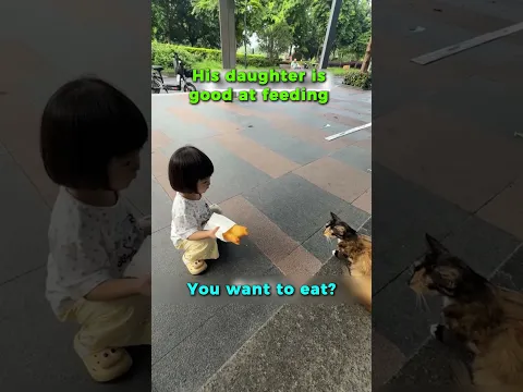 She’s Good At Feeding Animals ❤️