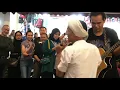 🔴 SENTUHAN//Milik Siapakah Gadis Ini..Beliau bikin pengunjung jatuh hati dgn persembahannya..