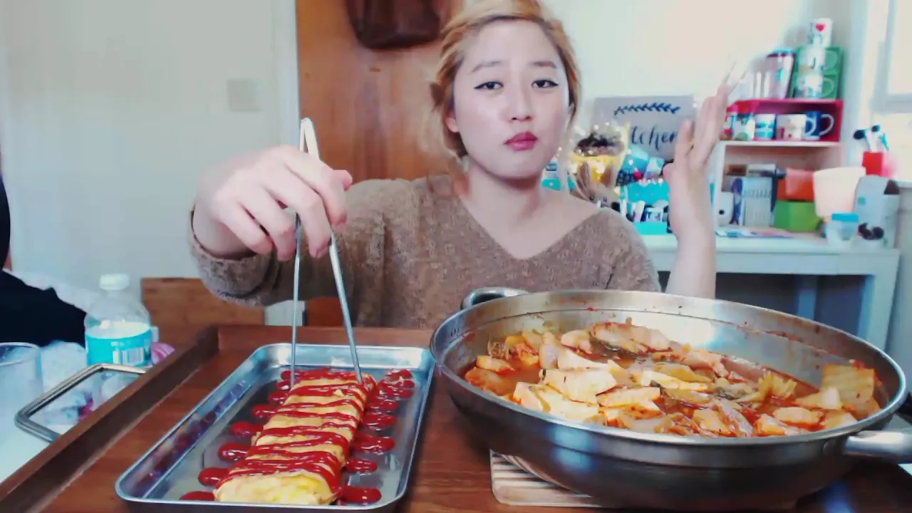 How to make KIMCHI STEW (aka Kimchi Jjigae)   mukbang