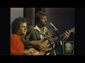 Download Lagu Glen Campbell \u0026 Leo Sayer 1982 LIVE! ~ \