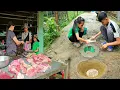Download Lagu Two orphans make their own rice mortar