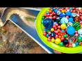 Download Lagu 1000 Marbles in a Super Slide Marble Run vs Water Balloons