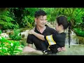 Download Lagu After a day of work, Thu and Tu Phan had a day out and had some fun moments together.