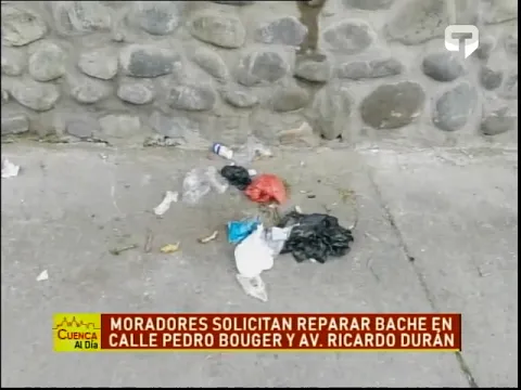 Moradores solicitan reparar bache en calle Pedro Bouger y av. Ricardo Durán