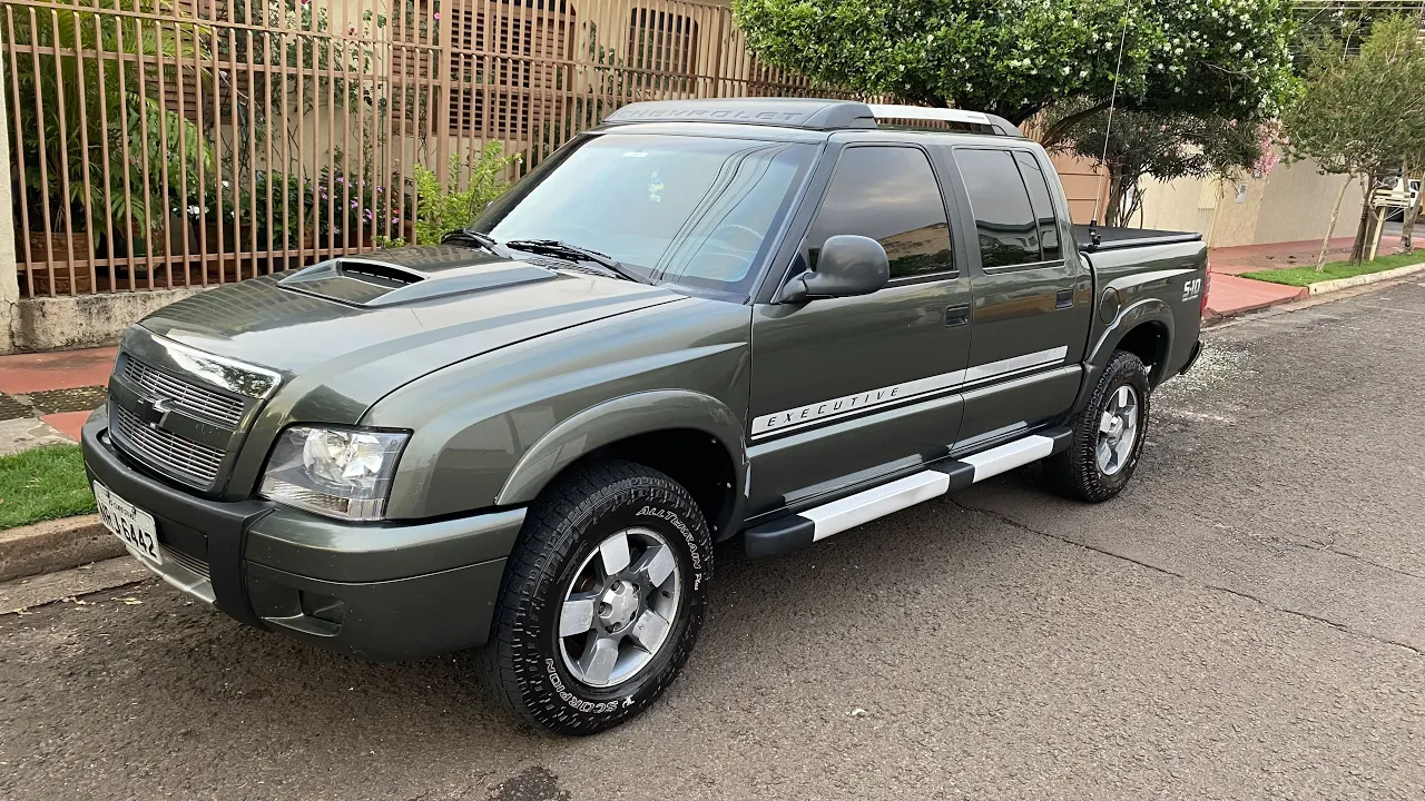 OLHA ESSA S10 EXECUTIVE 2010 MUITO NOVA