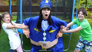 Kids Police Adventures with Lika and Mark👮‍♀️😮