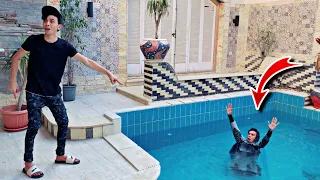 لما تروح تصيف مع اهلك وامك تغرق فالبسين السلسيلي 