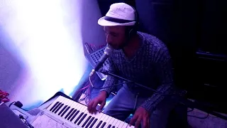 اغنية غرسة وردة ولات جردة هدي غير نبته واش نكول فيك انت أتمنى أن تنال أعجابكم وشكرا 