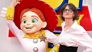 Joan Cusack Makes First Major Public Appearance in More Than a Decade