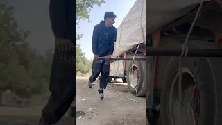 هتقلب عشان أنا شقيان صح 