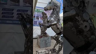 اختراعات محترفين تصنيع صناعه الحديد حيوانات اكسبلور زرت مهرجان للحرفيين ولفت نظري هاد الحداد 