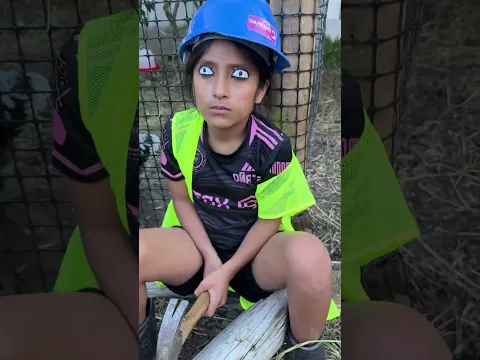 Albañiles fueron atrapados durimendo en la hora de trabajo 😱👷‍♂️ #humor #comedia
