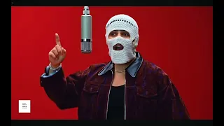 لو زهقانه كلميني البسي اي حاجه وانزلي لي اغنيه دندنها