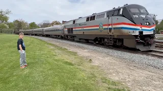 TRAIN TRACKERS 28 - AMTRAK TRAINS