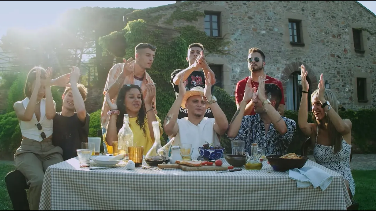 Nens del Barri - 31FAM (Video Oficial) prod. Koalekay Nens del Barri - 31FAM (Video Oficial) prod. Koalekay