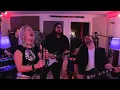 Download Lagu It's Only Love | Greatest Live Band Performance (Tina Turner/Bryan Adams) | Sing it Live