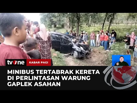 Minibus Rombongan ASN Dukcapil Tetabrak Kereta, Satu Tewas