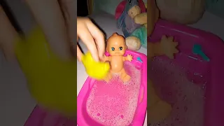 شاور شاور ياعيني ع الاستحمام دلعي البيبي الكيوت في الحر 