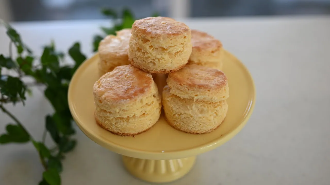 Perfect Classic Scones   Crispy on the outside and Fluffy on the inside!  Not too dry!