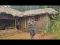 Download Lagu Despite being in so much pain, the homeless girl still decided to say goodbye to her ex-lover.