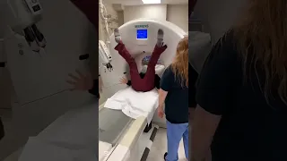 لما يكون المريض خايف من جهاز الاشاعه  اكسبلور                   تمريض  ترند               دندنها