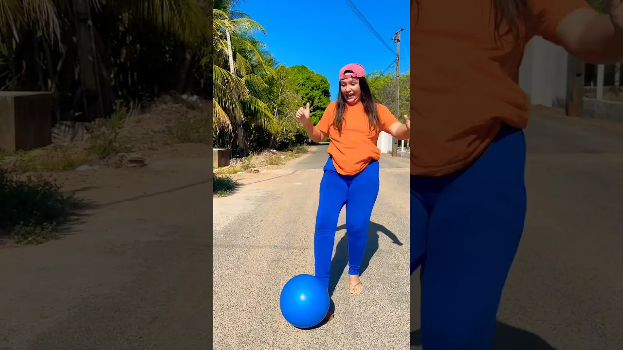 ACHEI UMA BOLA