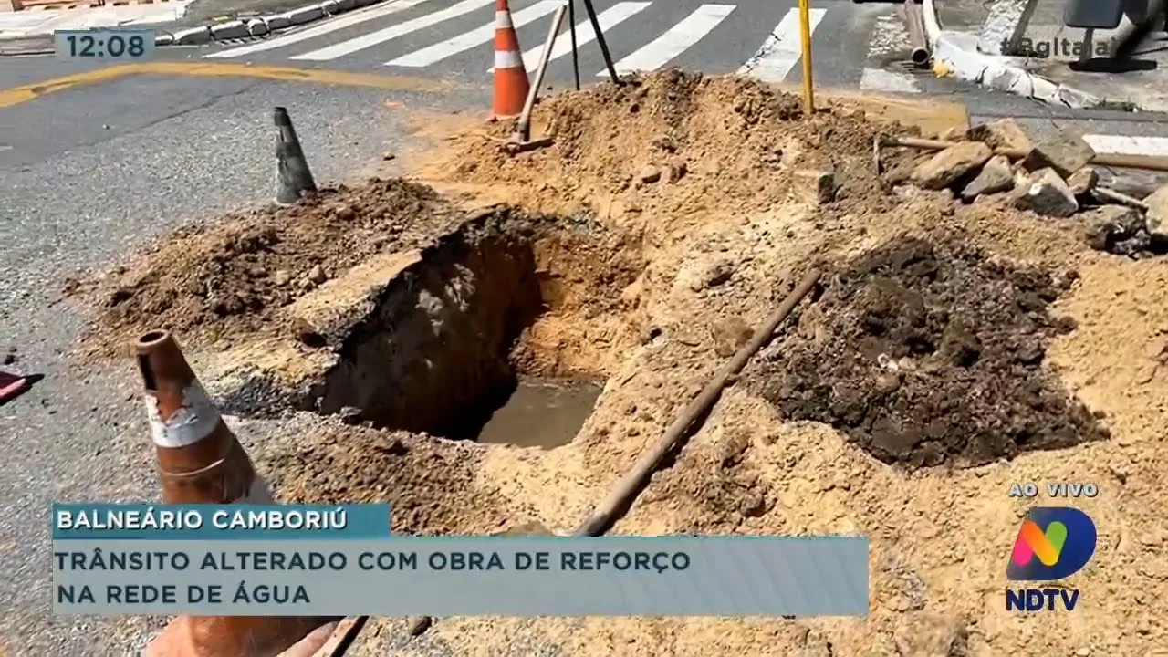 Trânsito alterado com obra de reforço na rede de água em Balneário Camboriú