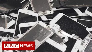 How a robot recycles our electronic waste - BBC News